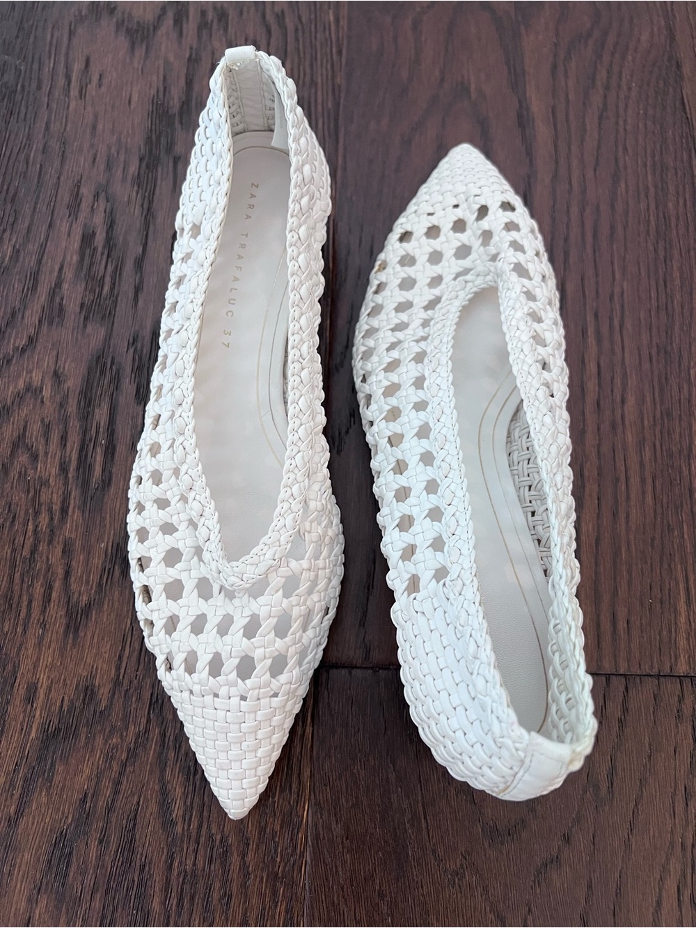 Zara White Woven Pointed Toe Low Heel Size 37 (US 7) EUC